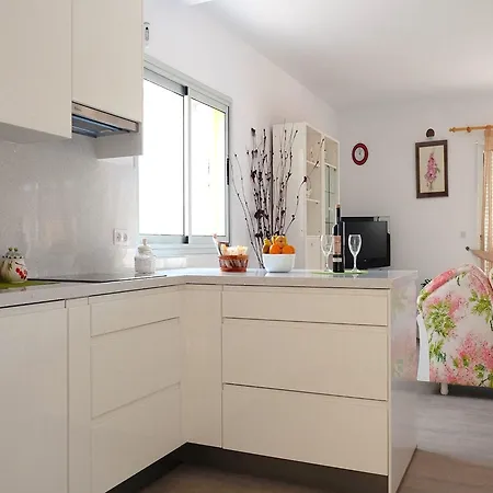 Anabel House With Private Pool בית נופש